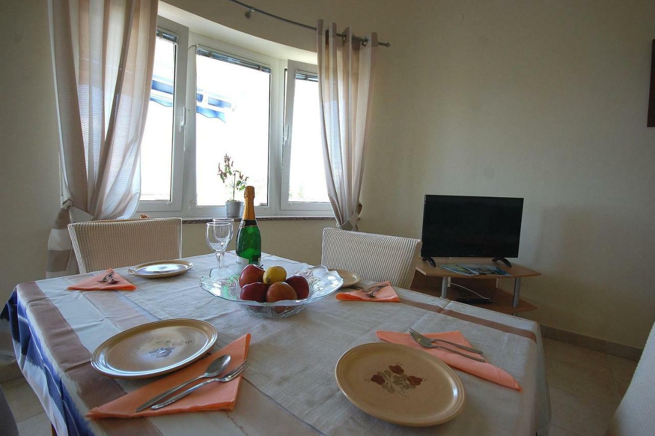 Apartments Nency By El-Pi Tours مالينسكا المظهر الخارجي الصورة