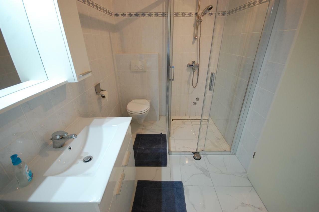 Apartments Nency By El-Pi Tours مالينسكا المظهر الخارجي الصورة
