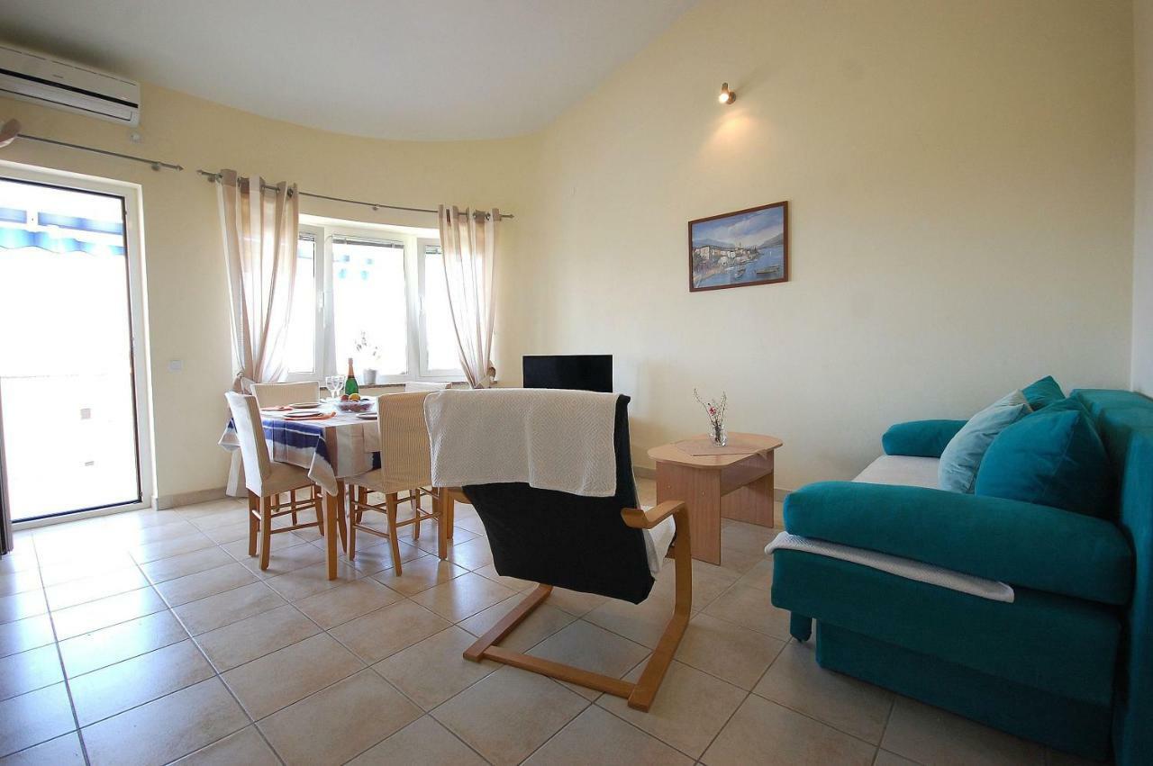 Apartments Nency By El-Pi Tours مالينسكا المظهر الخارجي الصورة