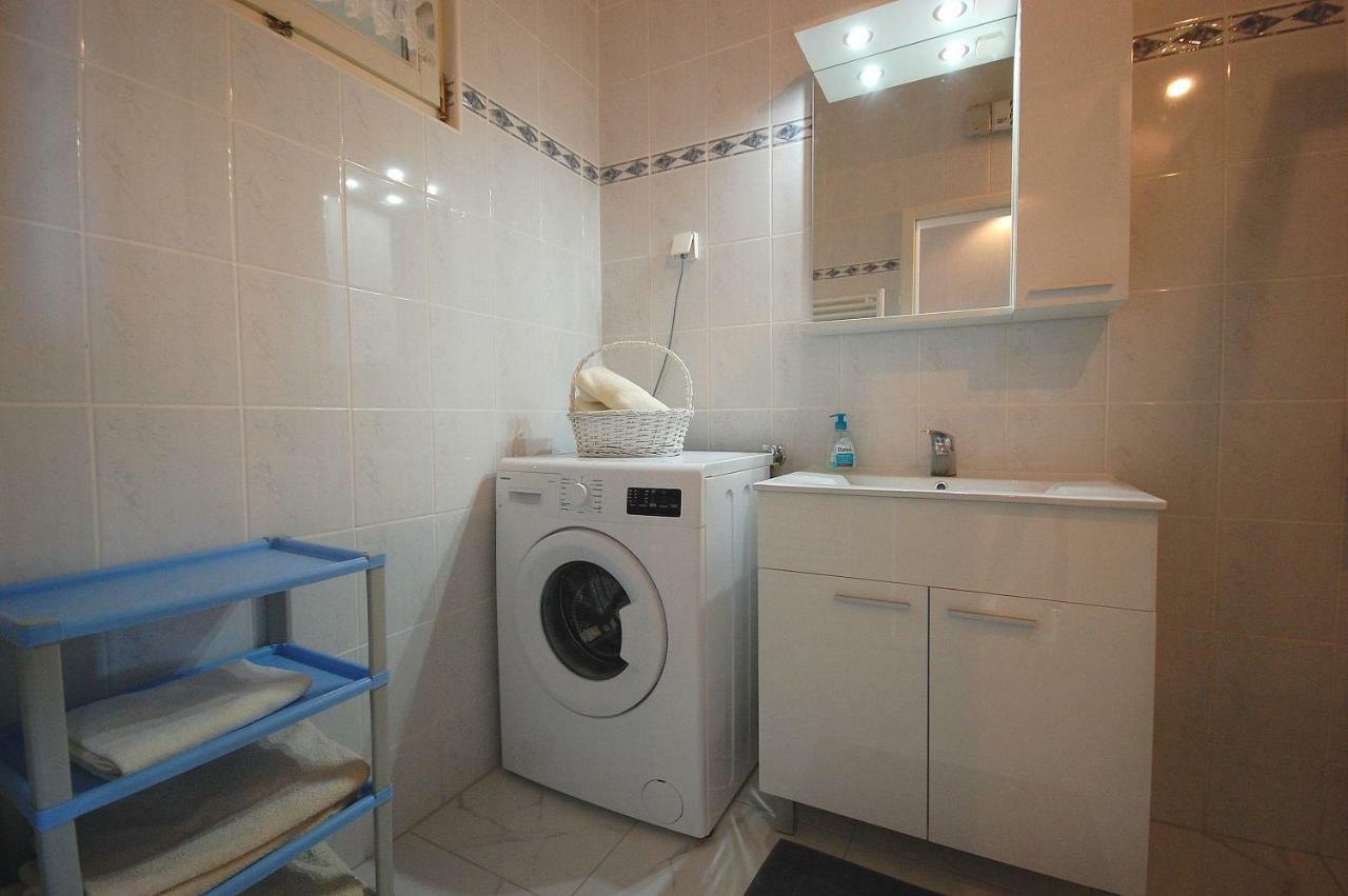 Apartments Nency By El-Pi Tours مالينسكا المظهر الخارجي الصورة